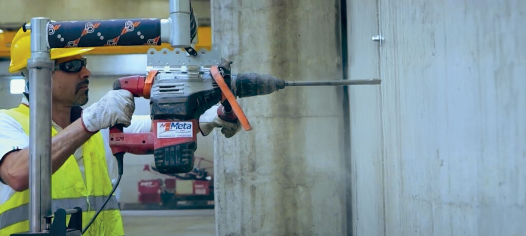 GravityJoe® offre soluzioni innovative per la movimentazione di utensili e materiali, combinando sicurezza, ergonomia e precisione
